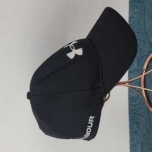 Under Armour Black Polyester Fabric Baseball Style Cap Hat 24" Headband